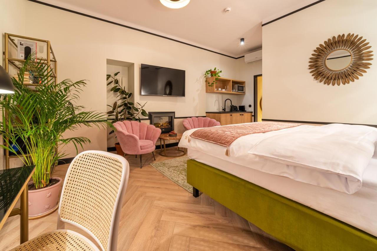 Sleepwell Boutique Apartments Варшава Екстер'єр фото